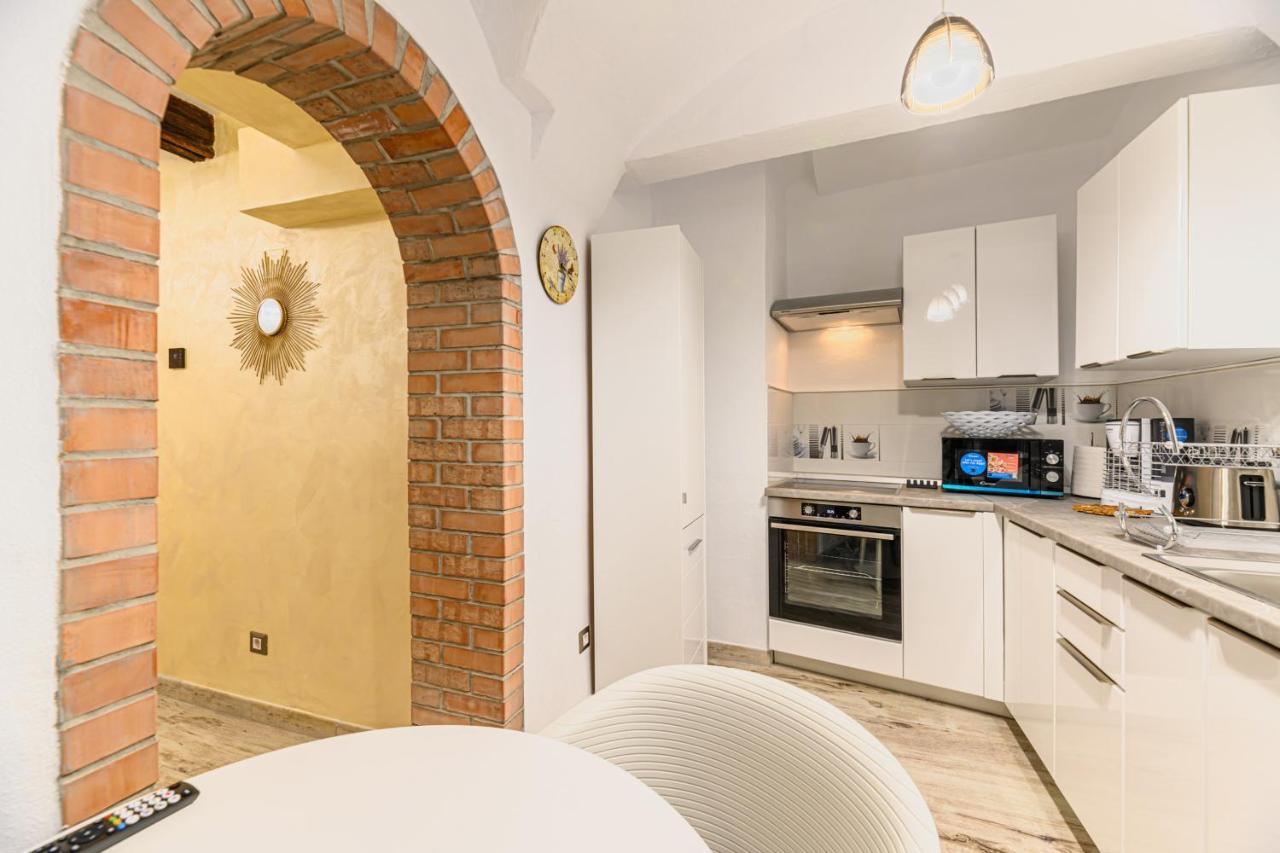 Apartamento Dimora Np - Braşov Exterior foto